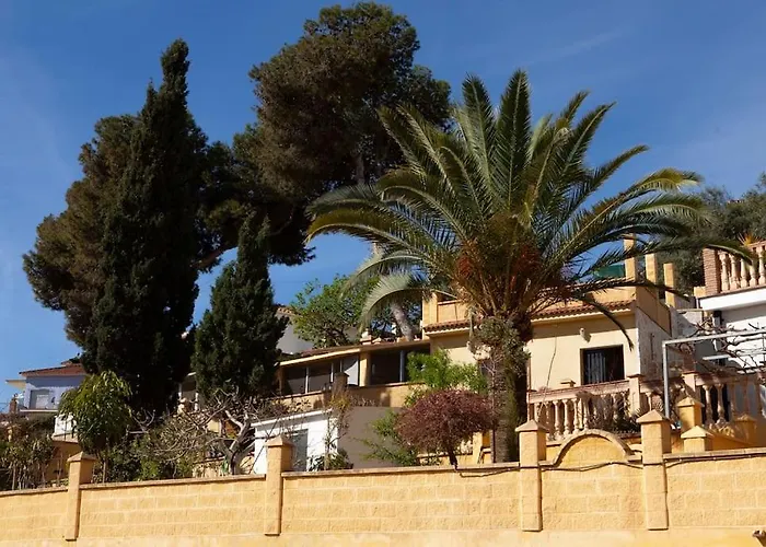 Lovely House A Few Steps To The Beach With Sea View